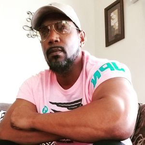 Meet your Posher, Derek